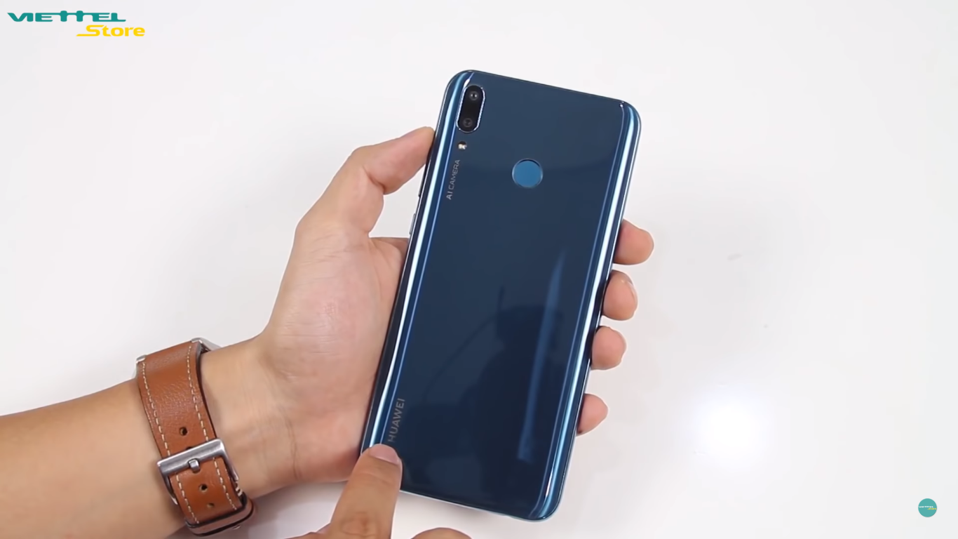 [Video] Trên tay Huawei Y9 2019: Giá Quá Đẹp cho một Smartphone 4 Camera AI