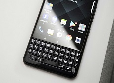 Ngắm trọn bộ hình ảnh BlackBerry Key One màu đen tại Việt Nam khiến bạn mê mẩn