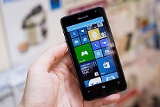 Mổ xẻ Lumia 430 - Nhỏ mà có võ!