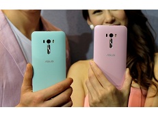 Cận cảnh Zenfone Selfie – smartphone dành cho các tín đồ thích chụp ảnh “tự sướng”