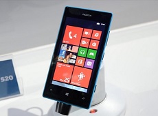Lập trình viên người Việt chạy được Android 7.1 cho Lumia 520