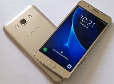 Samsung Galaxy J7 2016 giá tầm trung, tính năng S-Bike hấp dẫn