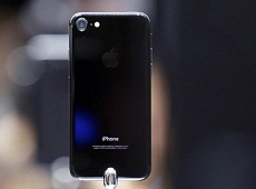 Tại sao iPhone 7 Jet Black HOT đến thế?