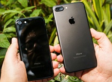 Nếu mua iPhone 7/7 Plus hãy chọn màu Matte Black thay vì màu Jet Black