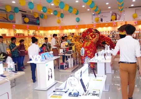 Tưng bừng khai trương chi nhánh mới tại Hà Tĩnh, điện thoại giảm đến 2 triệu đồng hoặc trả góp 0%