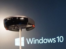 Kính thực tế ảo Hololens của Microsoft giá bao nhiêu tiền?