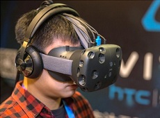 Kính HTC Vive cháy hàng ngay trong những phút đầu tiên mở bán