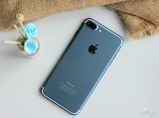 Hình ảnh rò rỉ iPhone 7 Plus phiên bản màu mới đang hoạt động