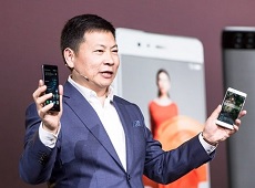 Huawei đã bán được 10 triệu smartphone camera kép Huawei P9, P9 trong năm 2016