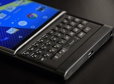 Smartphone của Blackberry tiếp tục được sản xuất bất chấp tuyên bố của hãng