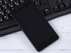 Bộ đôi smartphone mới của Philips ra mắt với pin trâu, mức giá cực rẻ