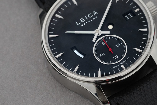 Lần đầu tiên smartwatch của Leica được ra mắt, giá hơn 250 triệu đồng
