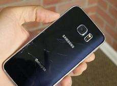 Mặt lưng Galaxy S6 Edge bị vỡ có thay được không?