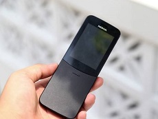 Trải nghiệm Nokia 8110 4G: thiết kế cong lạ mắt, phát Wi-fi từ mạng 4G