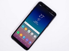 Trên tay Galaxy A6+: Mẫu điện thoại tầm trung mới từ Samsung