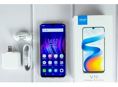 Chiêm ngưỡng hình ảnh trên tay Vivo V11i không thua gì smartphone cao cấp